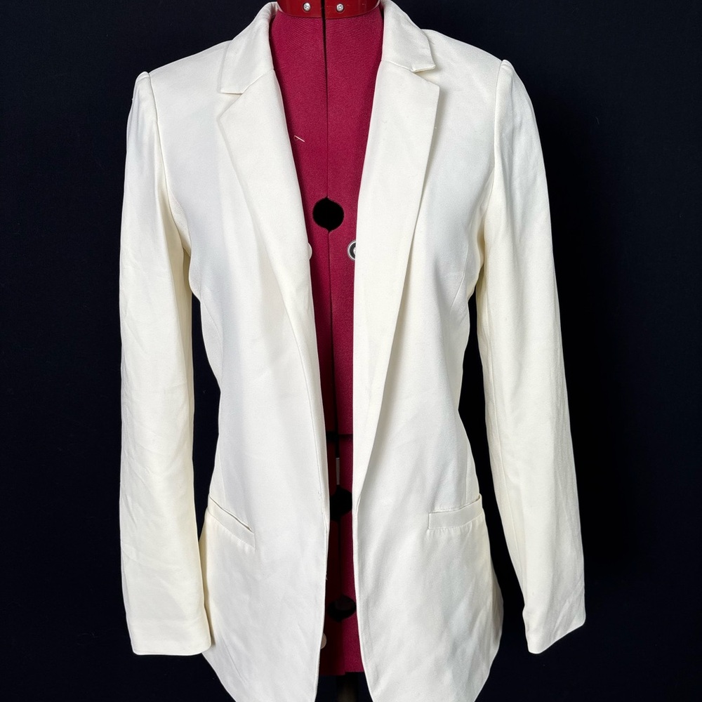 Chic White Women's Blazer